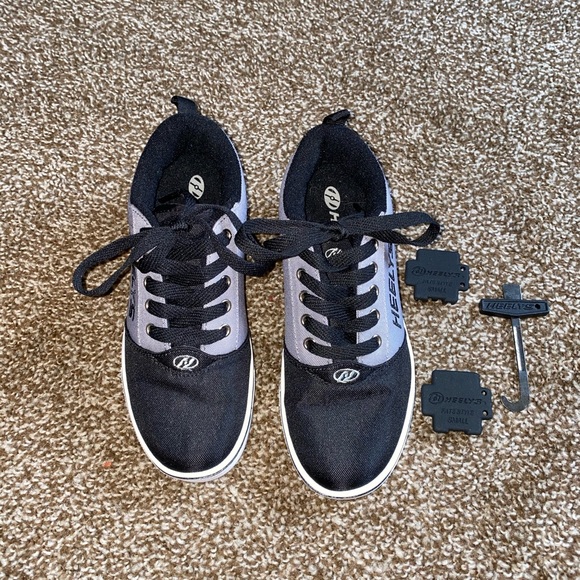 Heelys - Picture 1 of 2